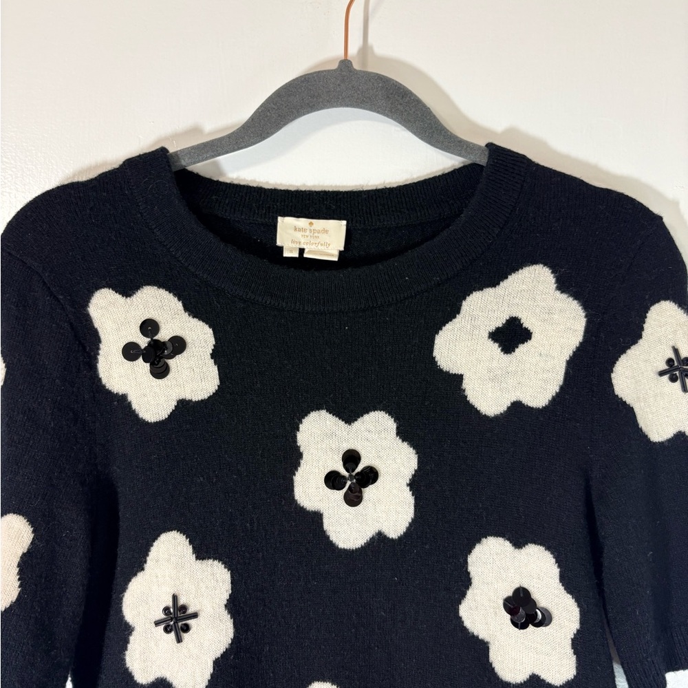 Kate Spade New York Black & White Floral And Sequin Wool Blend Sweater Sz Small - Picture 3 of 11
